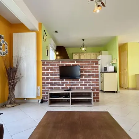 Maison Familiale Pour 8 Personnes Avec Jardin * 勒克罗图瓦